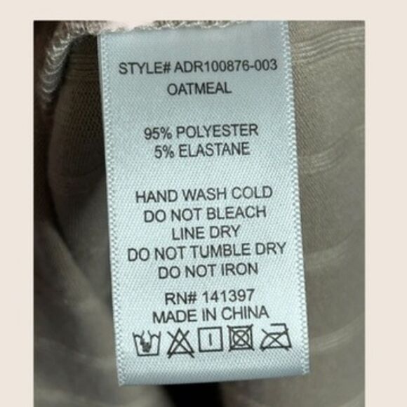 🍦 SMALL TWIST FRONT RIBBED BODYCON MIDI DRESS OATMEAL CREAM ASTR THE LABEL - Picture 7 of 7